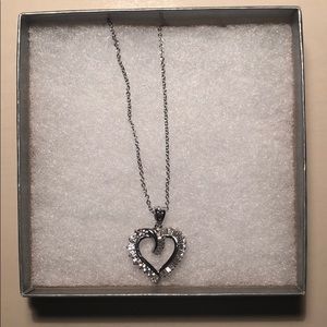 Diamond-look necklace